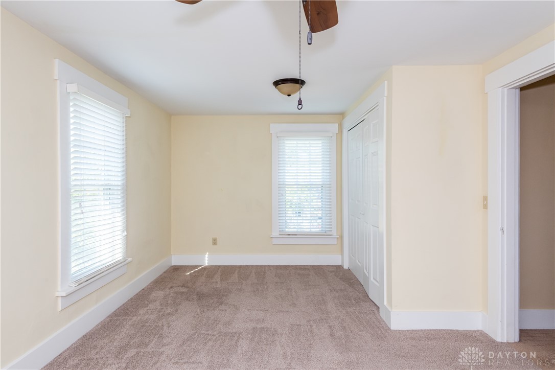 559 W Broadway Street