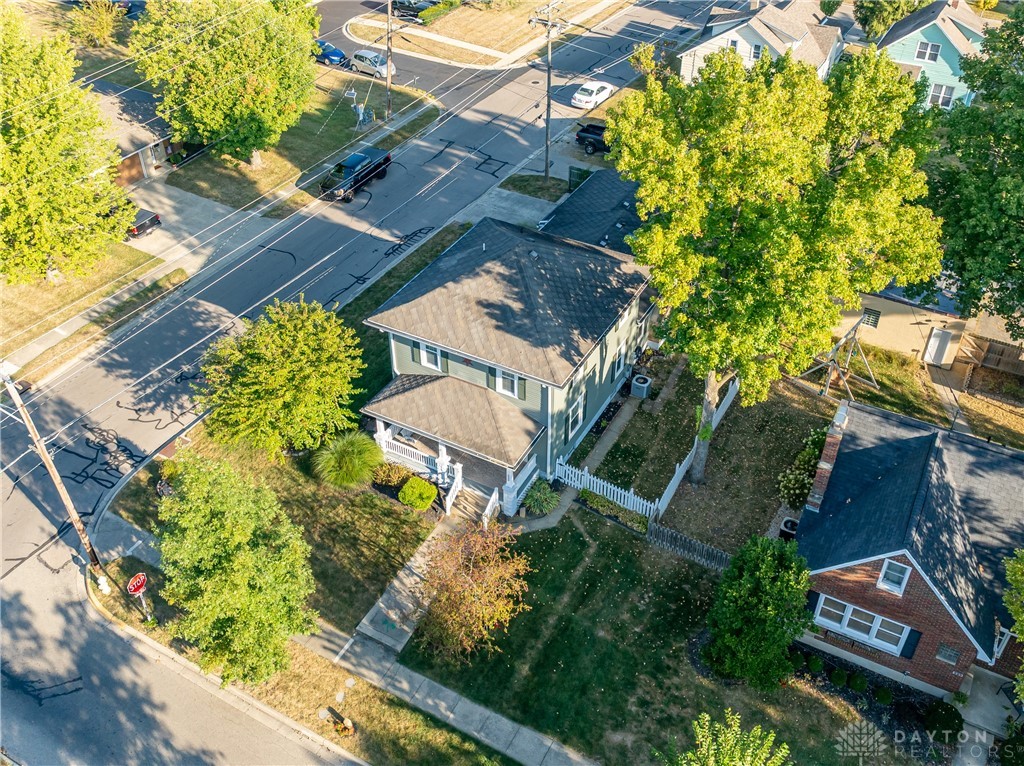 559 W Broadway Street