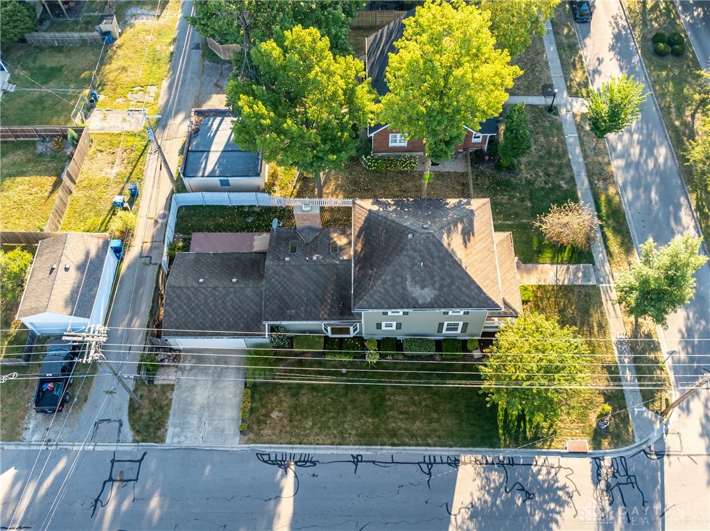 559 W Broadway Street