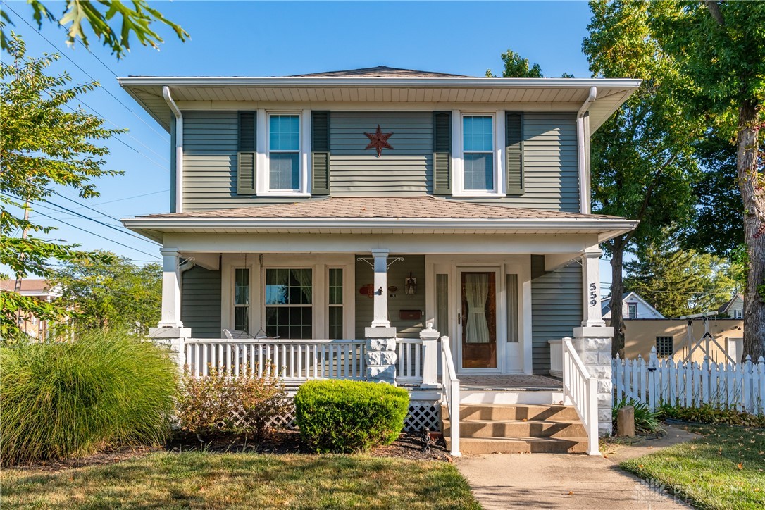 559 W Broadway Street