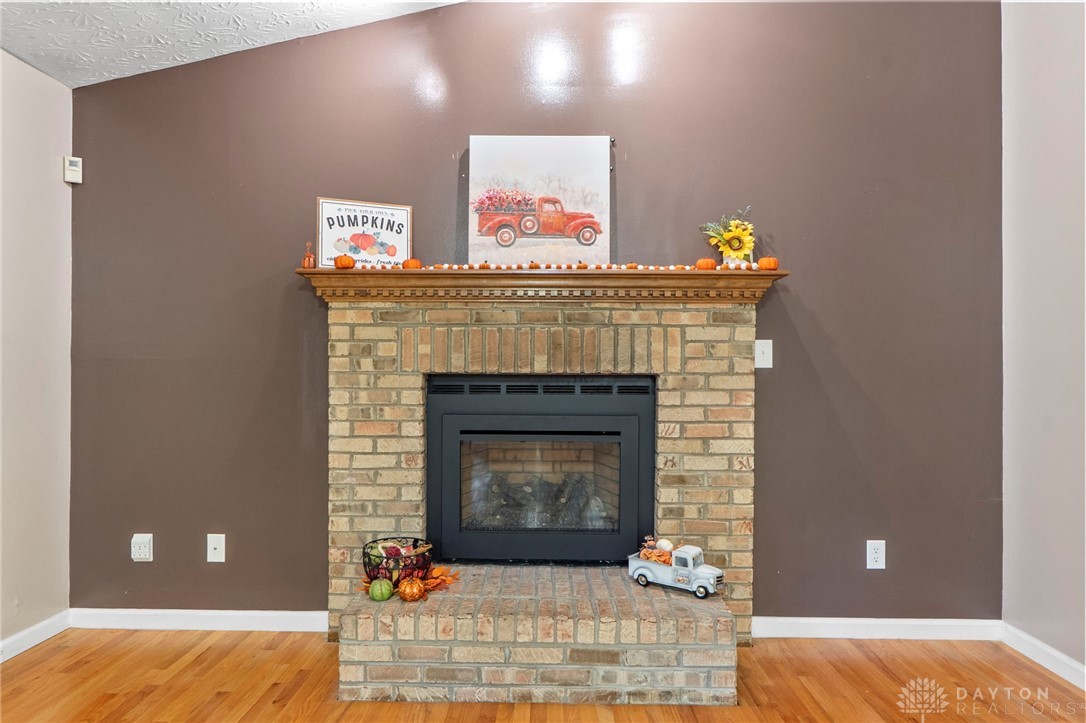 5201 Clearcreek Trail