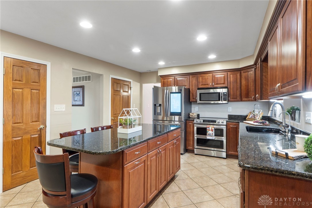 5201 Clearcreek Trail