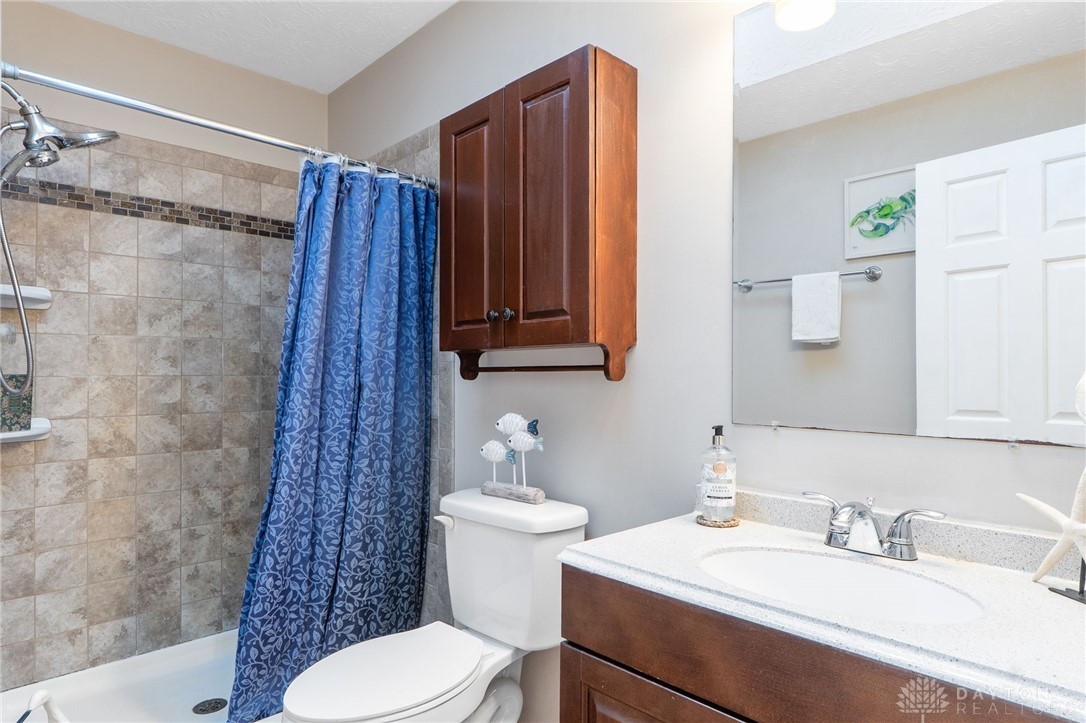 5201 Clearcreek Trail