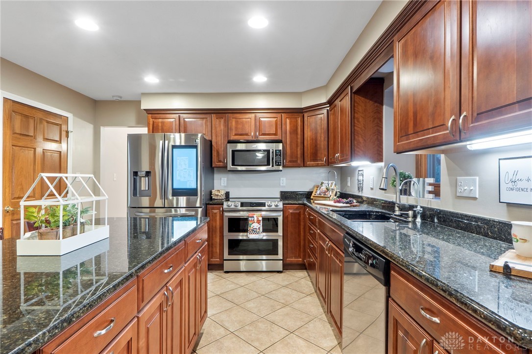 5201 Clearcreek Trail