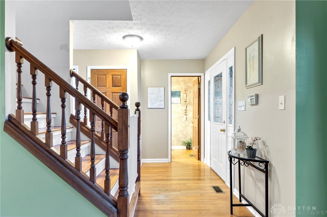 5201 Clearcreek Trail