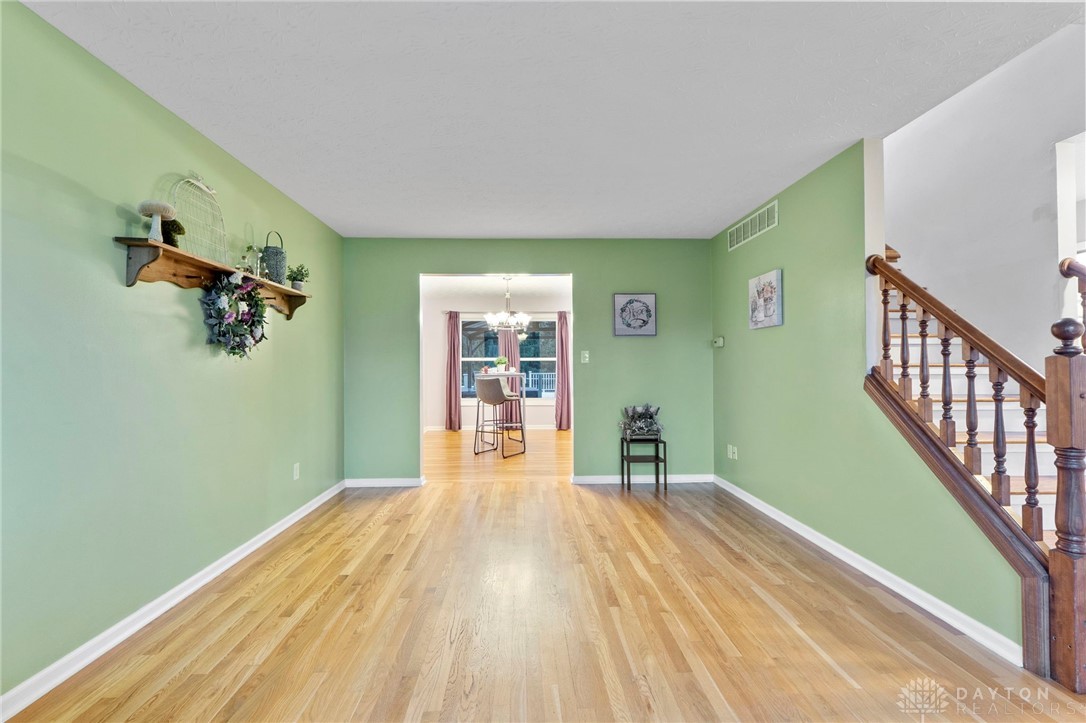 5201 Clearcreek Trail