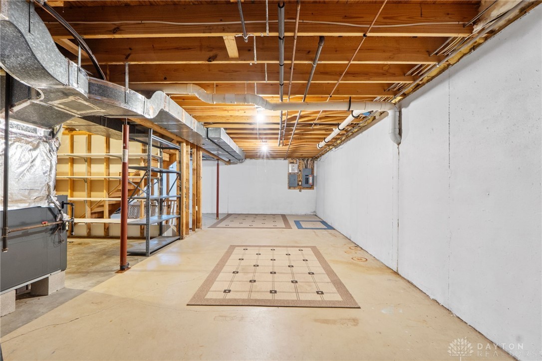 5201 Clearcreek Trail