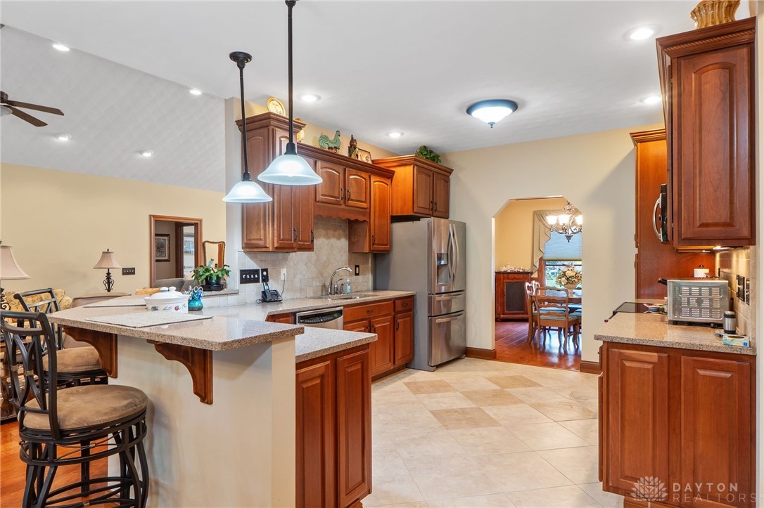 1547 Yellow Rose Court