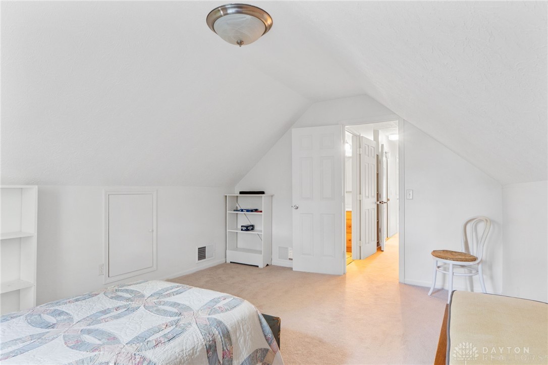 1547 Yellow Rose Court