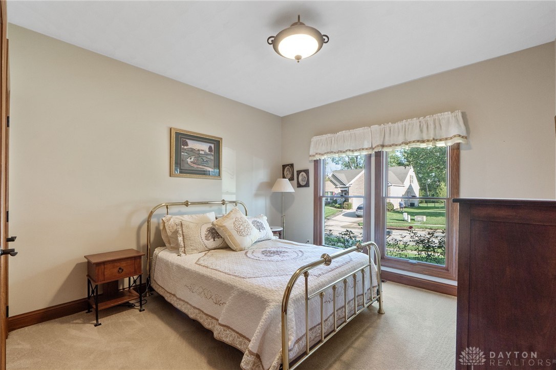 1547 Yellow Rose Court