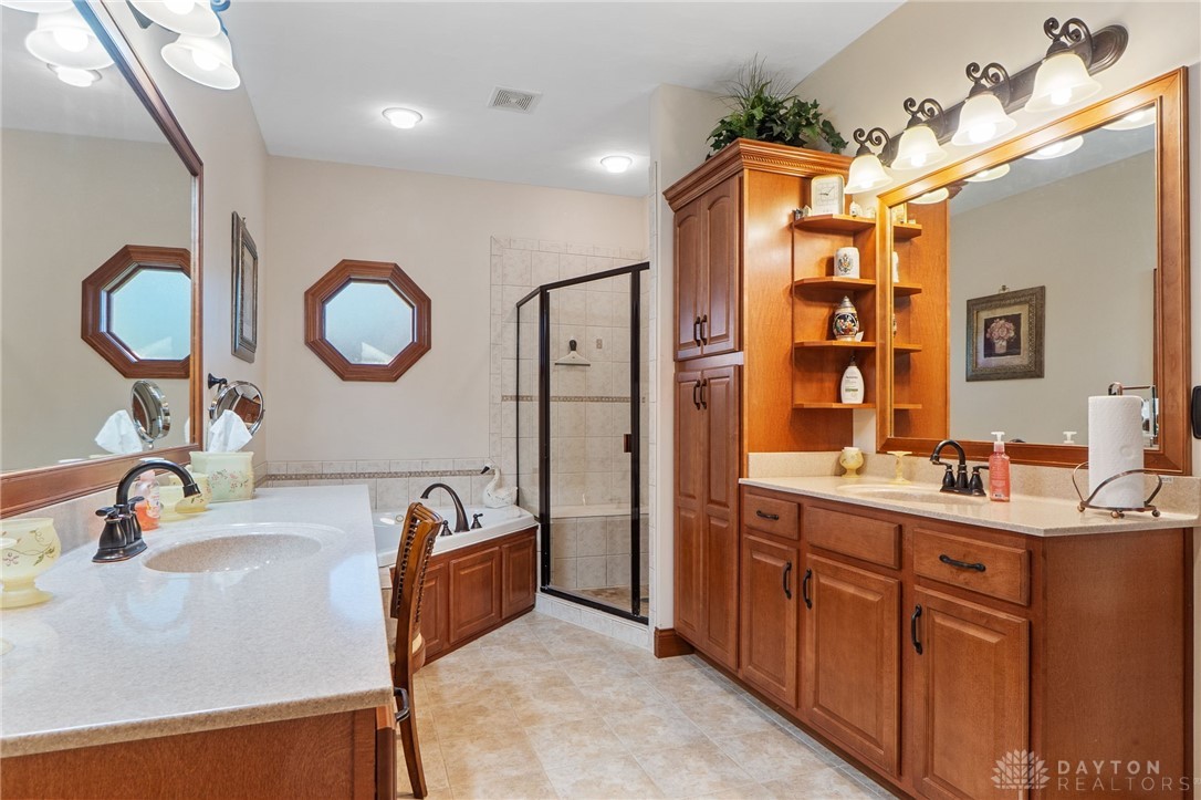 1547 Yellow Rose Court