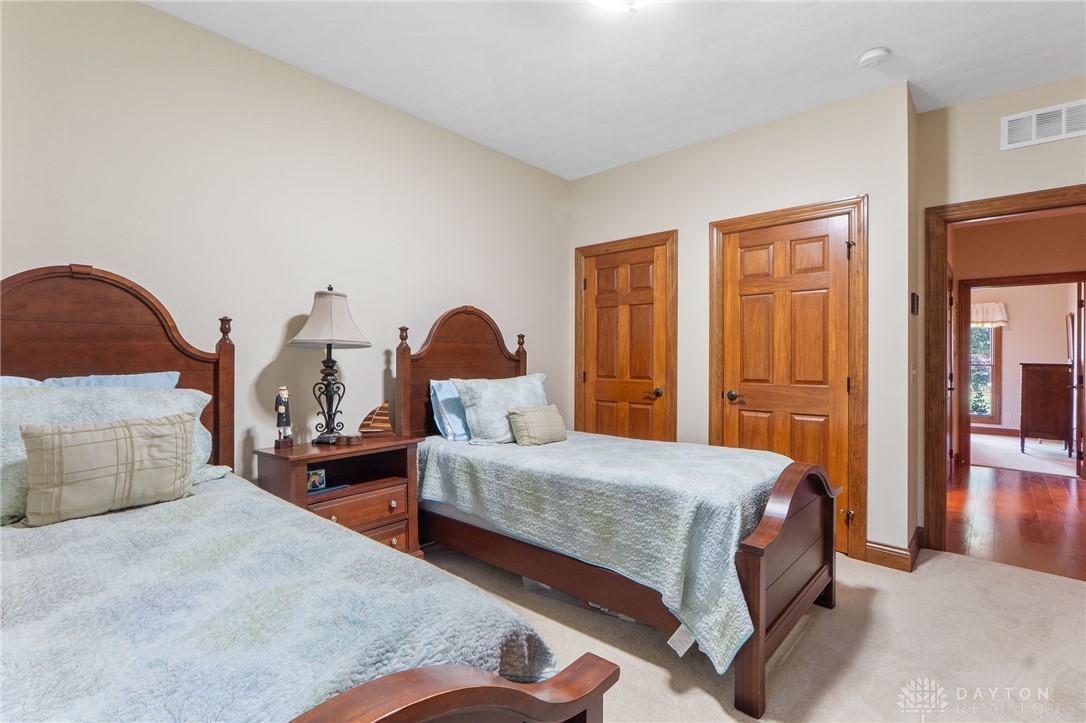 1547 Yellow Rose Court