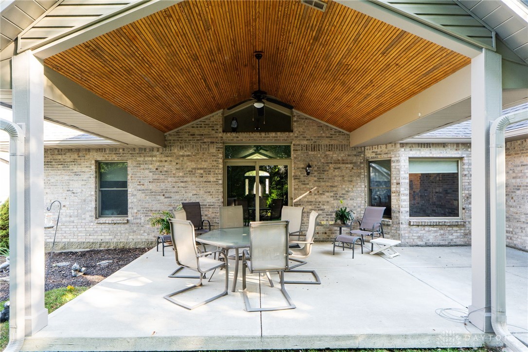 1547 Yellow Rose Court