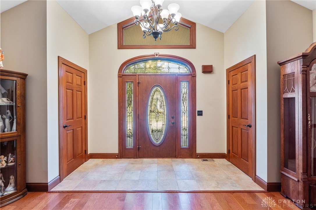 1547 Yellow Rose Court