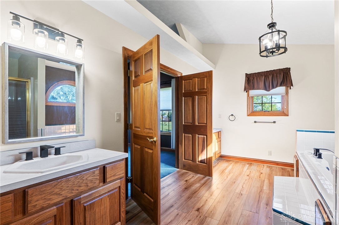 5034 Clearcreek Trail