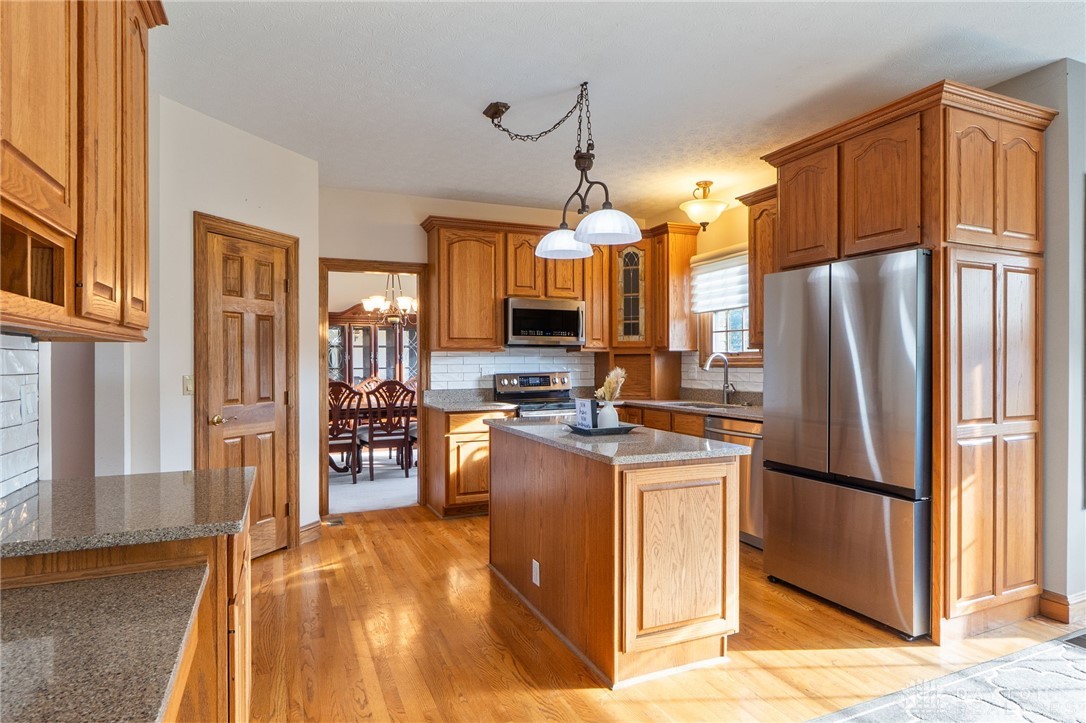 5034 Clearcreek Trail