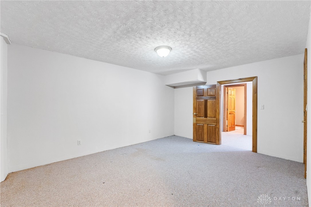 5034 Clearcreek Trail