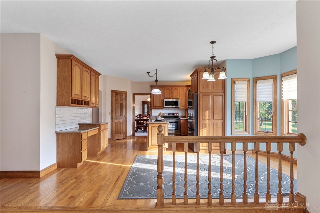 5034 Clearcreek Trail