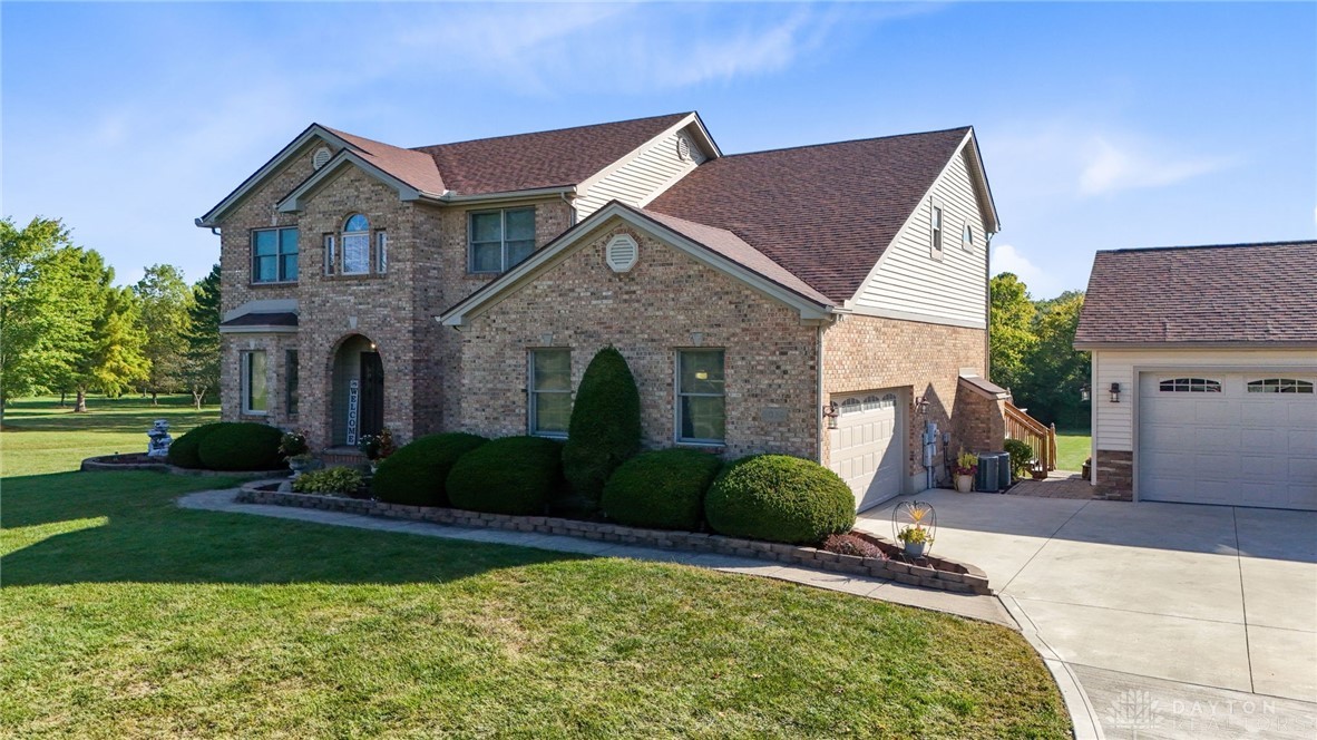 5034 Clearcreek Trail