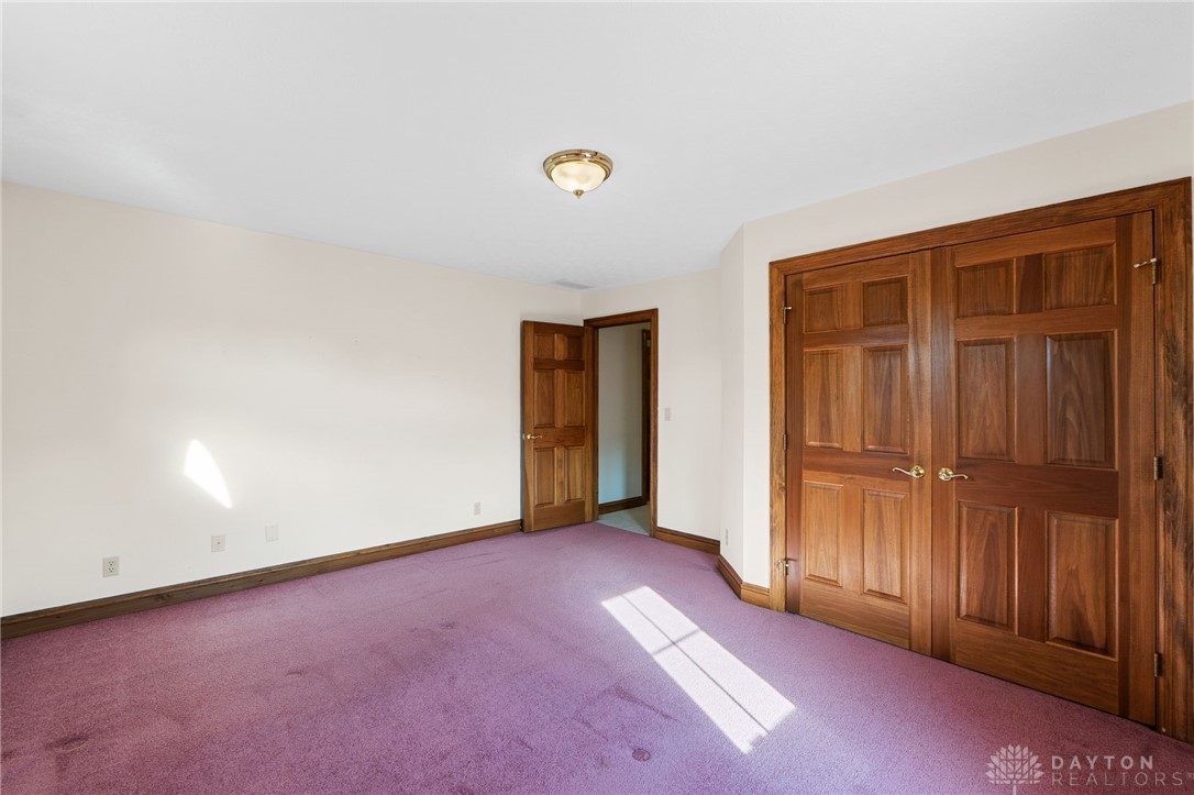 5034 Clearcreek Trail