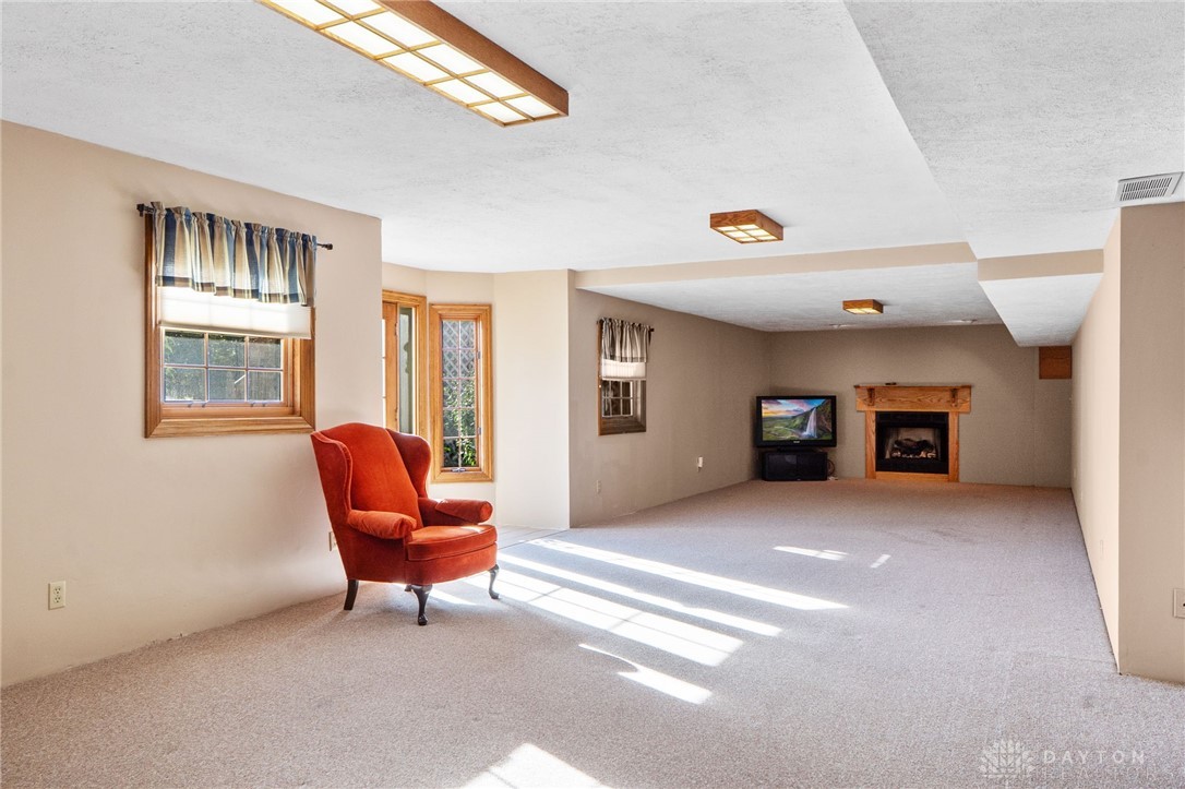 5034 Clearcreek Trail