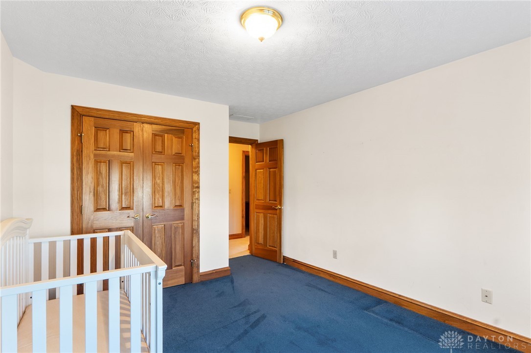 5034 Clearcreek Trail