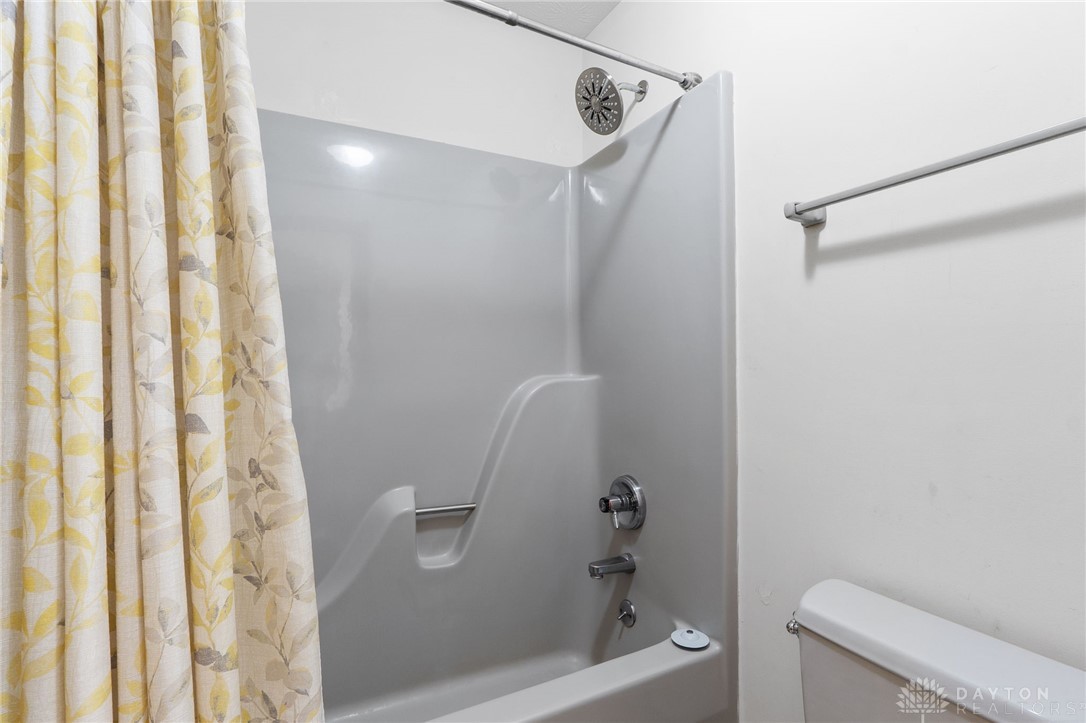 5034 Clearcreek Trail