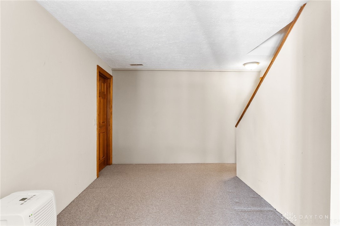 5034 Clearcreek Trail