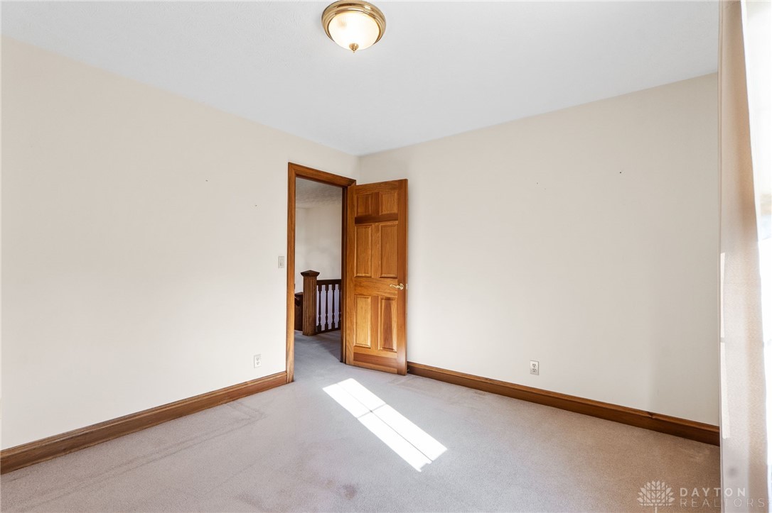 5034 Clearcreek Trail