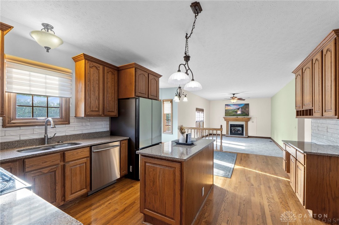 5034 Clearcreek Trail