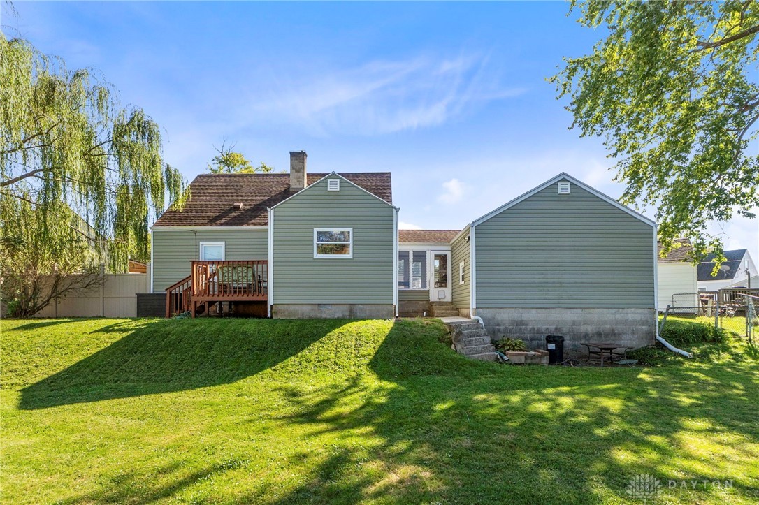 1910 Roop Place