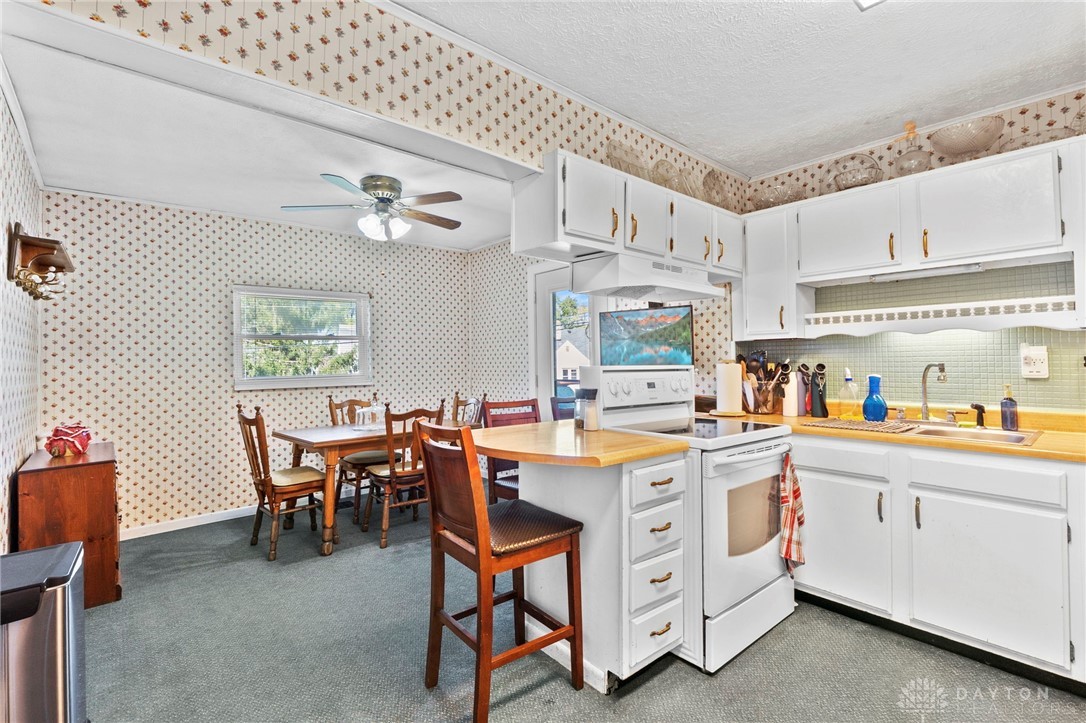 1910 Roop Place