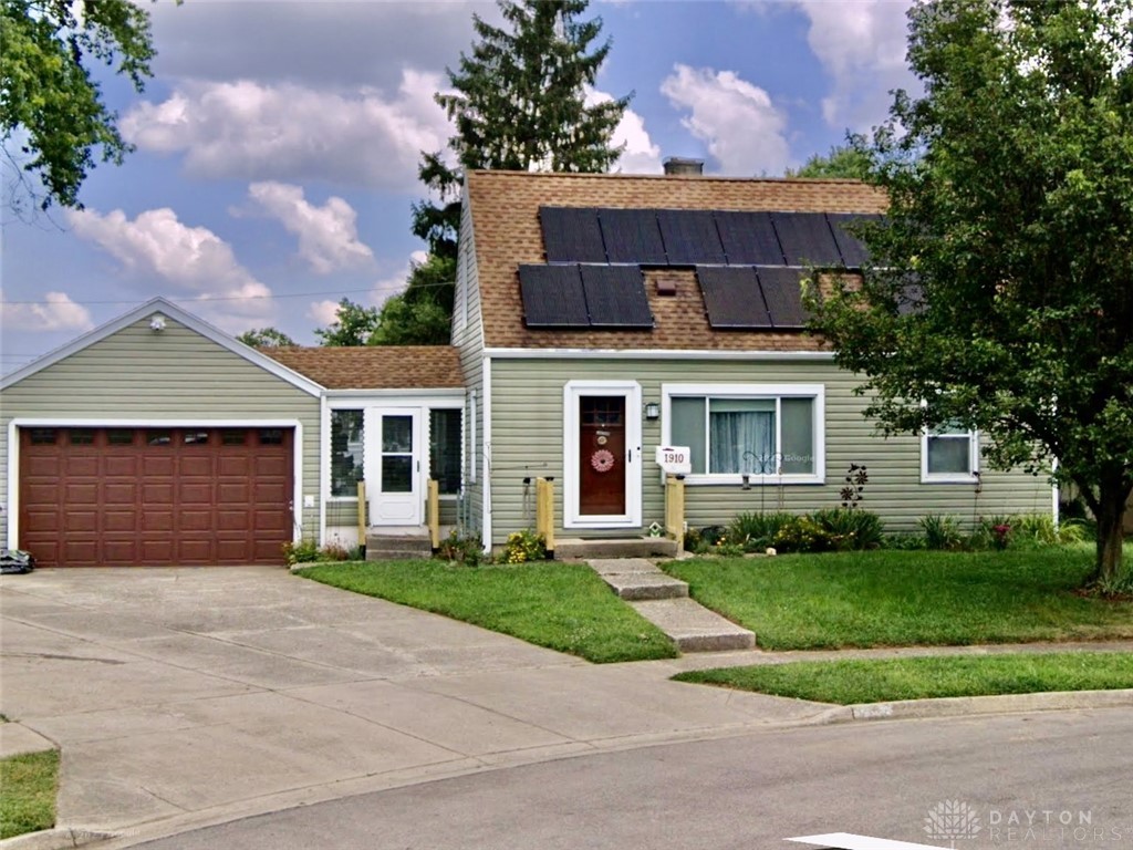 1910 Roop Place