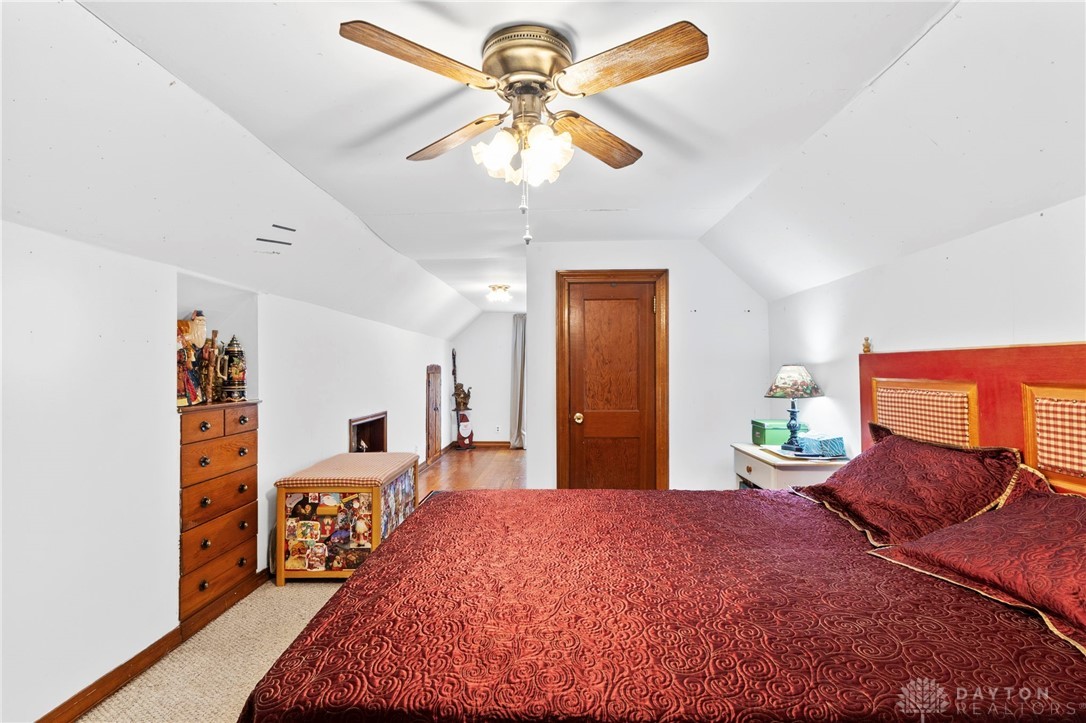 1910 Roop Place