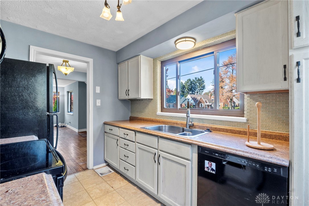 804 Gainsborough Road