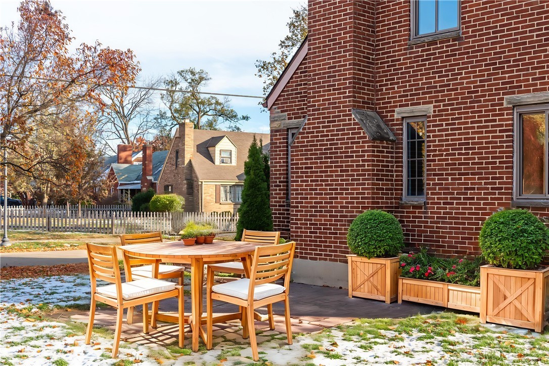 804 Gainsborough Road