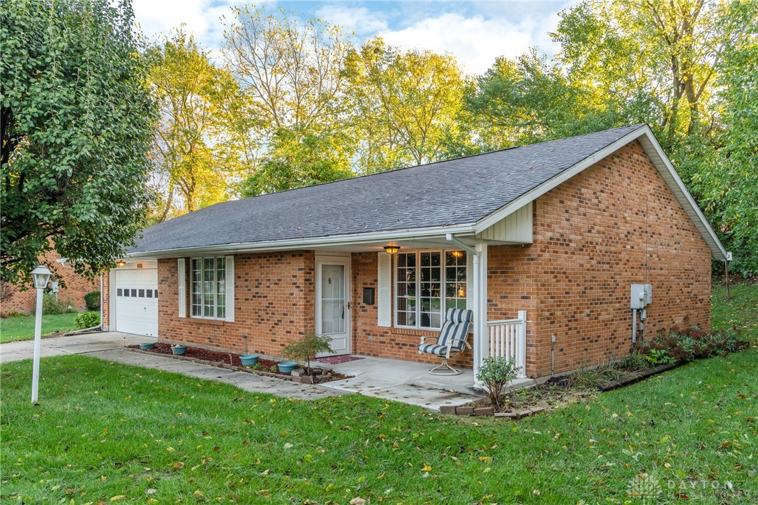 6686 Oakwood Lane