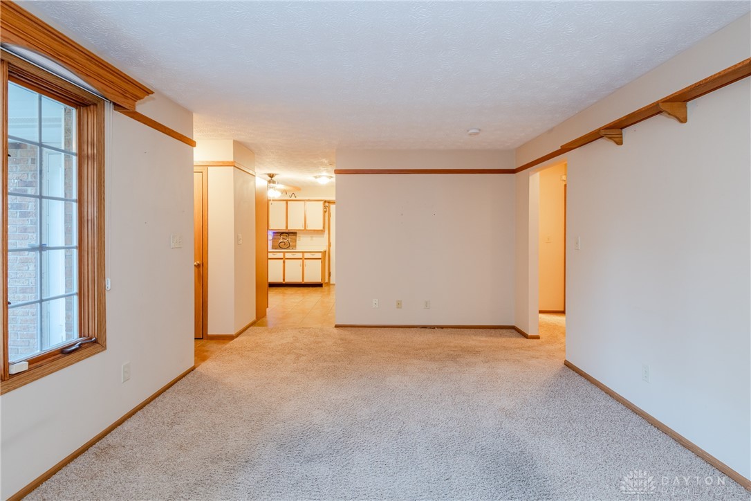 6686 Oakwood Lane