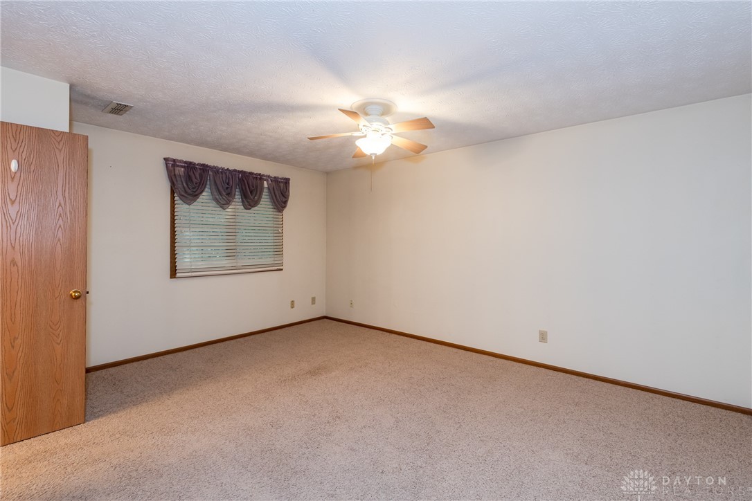 6686 Oakwood Lane