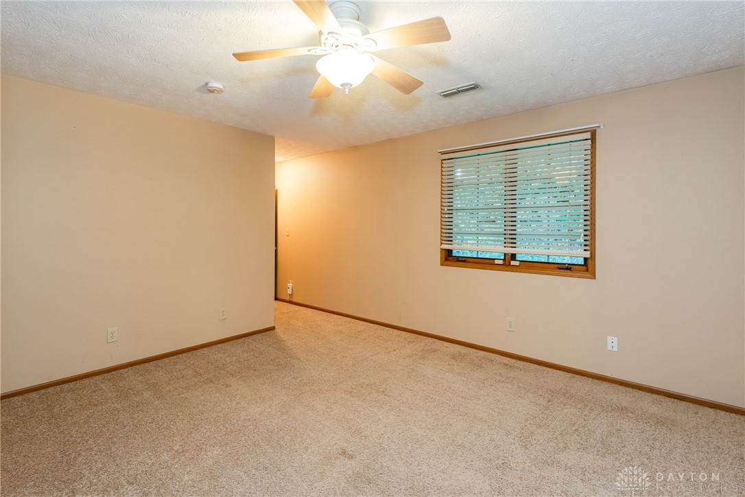 6686 Oakwood Lane