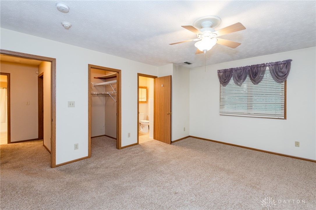 6686 Oakwood Lane