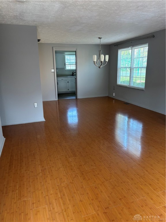 2616 S Kings Arms Circle