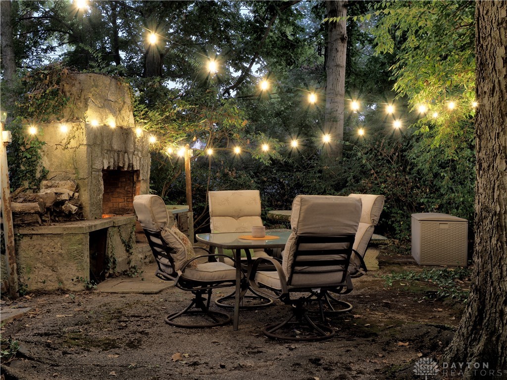 1554 Crescent Boulevard