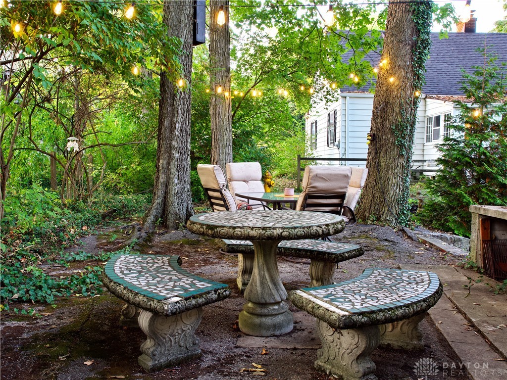 1554 Crescent Boulevard