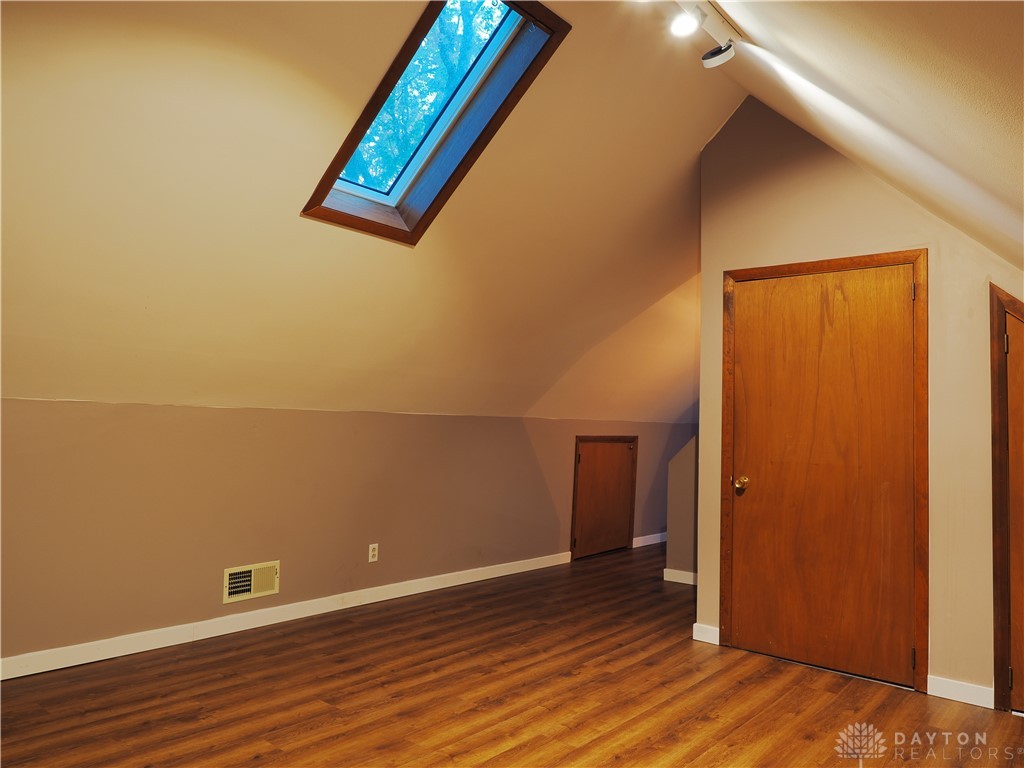 1554 Crescent Boulevard