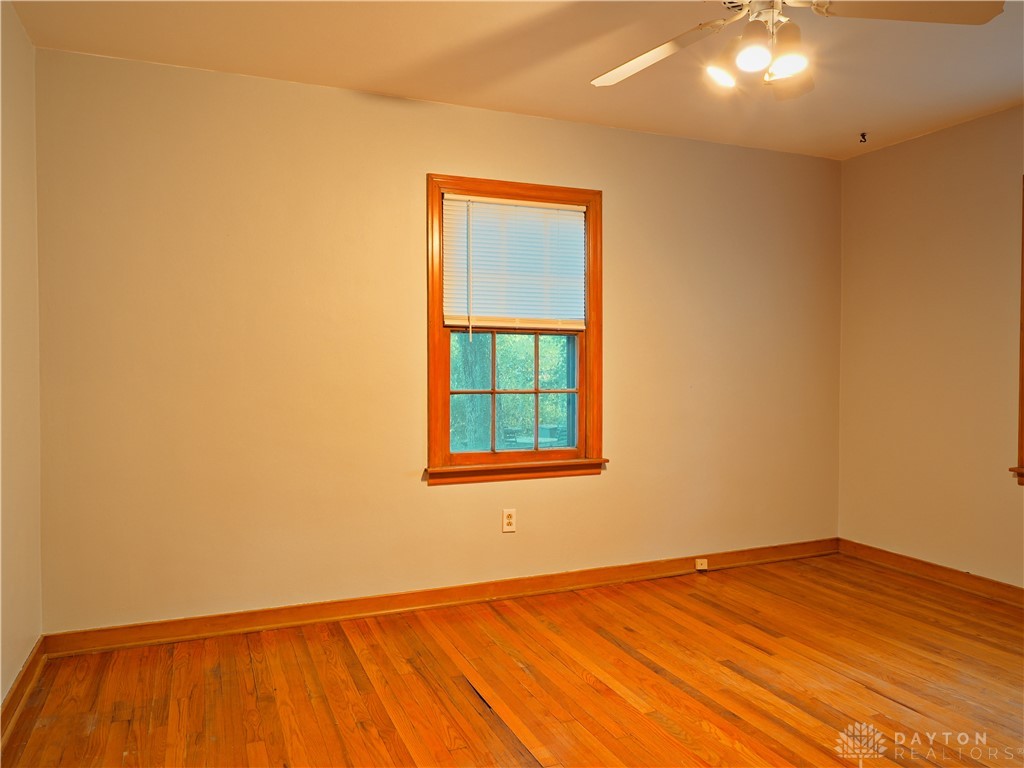 1554 Crescent Boulevard