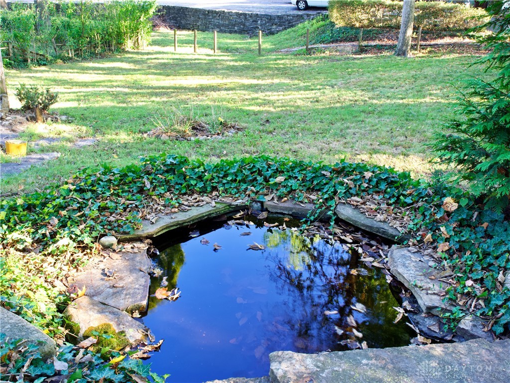 1554 Crescent Boulevard