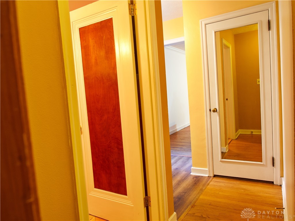 1554 Crescent Boulevard