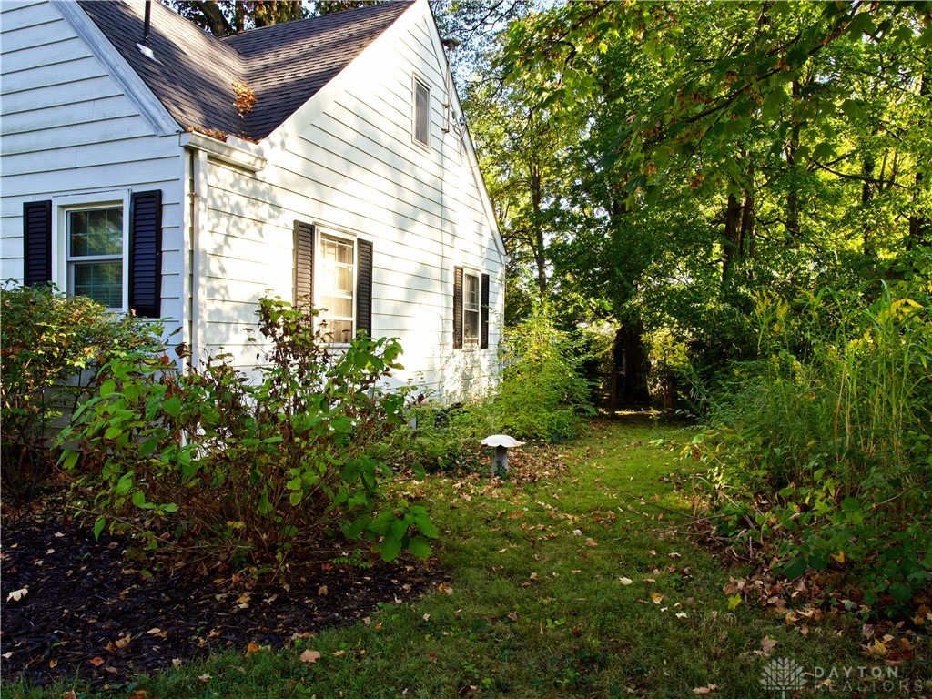 1554 Crescent Boulevard