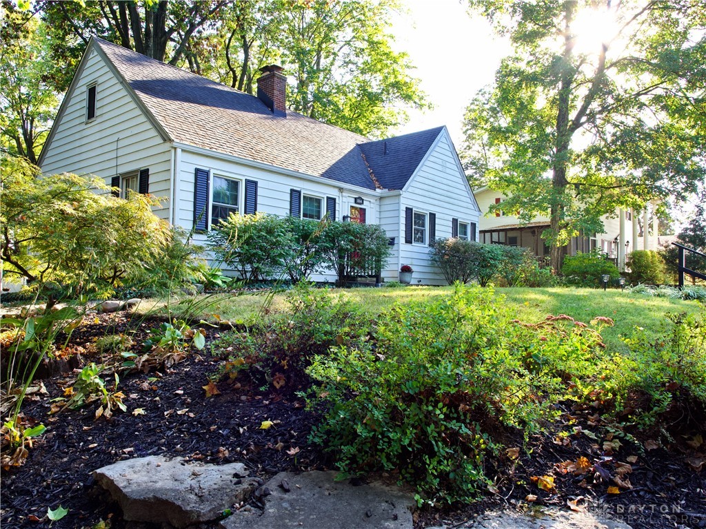 1554 Crescent Boulevard